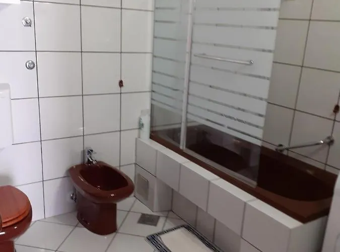 Vrata Jadrana 1 Apartment *