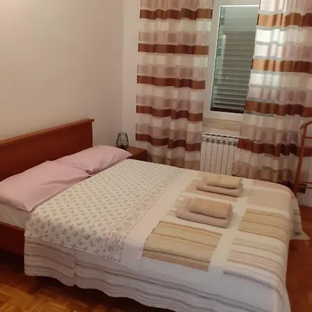 Апартаменты Vrata Jadrana 1 *