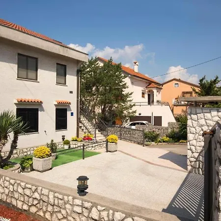 Vrata Jadrana 1 아파트 *