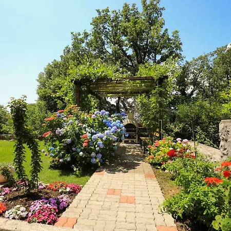 Vrata Jadrana 1 아파트 *